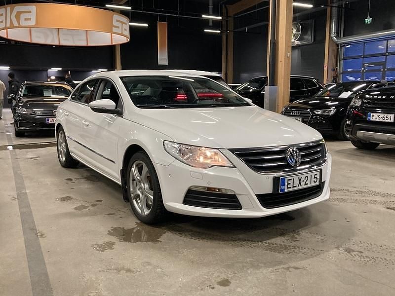 Käytetty VW Passat 140 HP (102 kW) 2011 Sedan