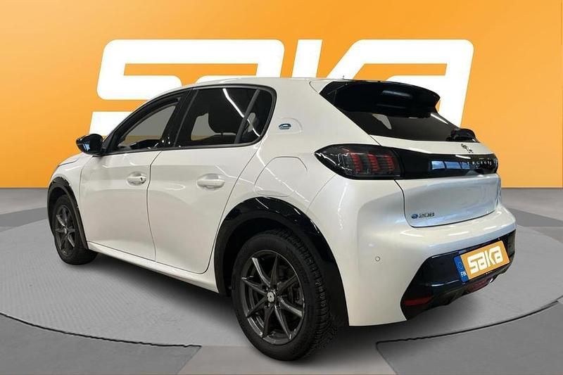 Käytetty Peugeot e-208 Active 100 kW (136 HP) 2022 Viistoperä