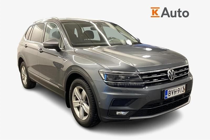Käytetty VW Tiguan Allspace Comfortline 150 HP (110 kW) 2018 Harmaa Katumaasturi
