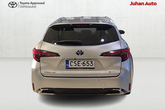 Käytetty Toyota Corolla Anniversary 140 HP (102 kW) 2024 Hopea Farmari