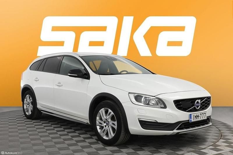 Käytetty 2016 Volvo V60 CC Business Edition Farmari | 15 390 € (Perustarjous) - Kuva 1/3