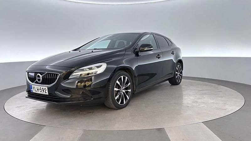 Käytetty Volvo V40 Business Edition 122 HP (89 kW) 2019 Farmari