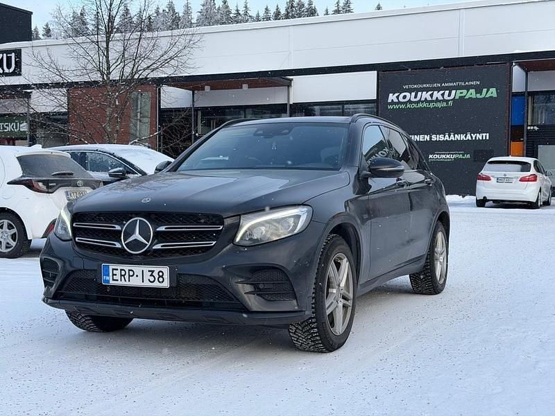 Käytetty Mercedes GLC350 Business 279 HP (205 kW) 2018 Katumaasturi