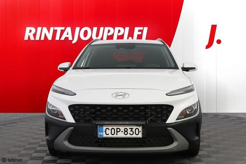Käytetty Hyundai Kona 136 HP (100 kW) 2022 Valkoinen Katumaasturi