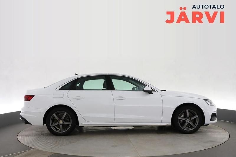 Käytetty Audi A4 204 HP (150 kW) 2023 Valkoinen Sedan