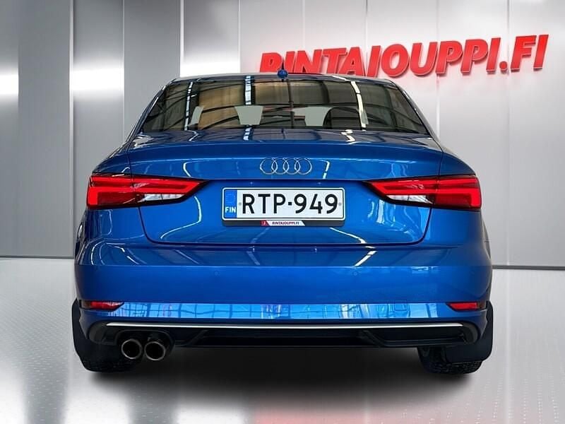 Käytetty Audi A3 Business 150 HP (110 kW) 2018 Sedan