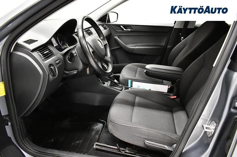 Käytetty Skoda Rapid Ambition 122 HP (89 kW) 2013 Hopea Viistoperä