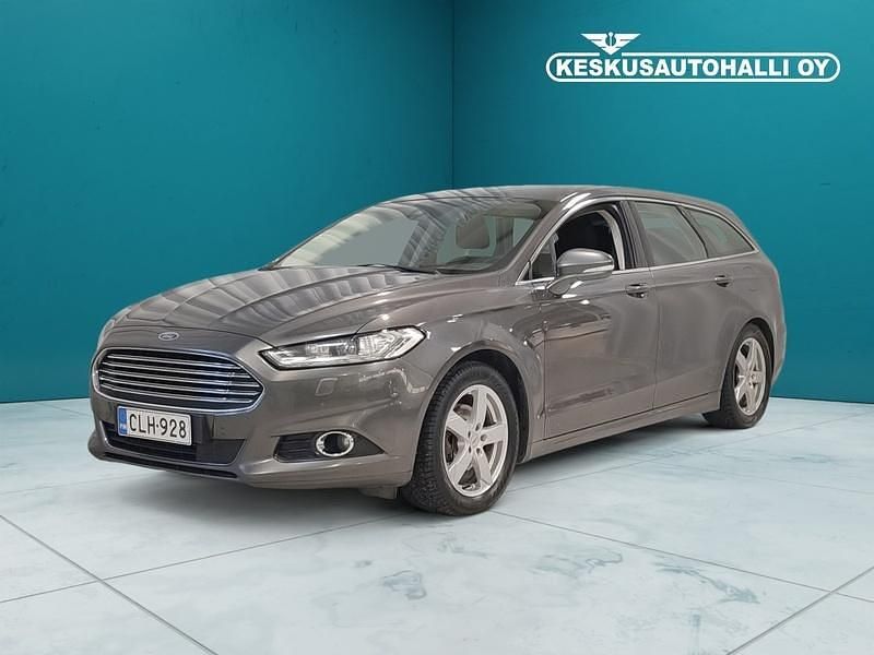 Käytetty Ford Mondeo Titanium 150 HP (110 kW) 2018 Harmaa Farmari