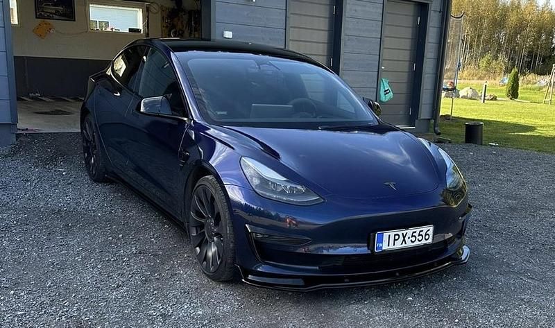 Käytetty 2021 Tesla Model 3 Performance Sedan | 28 800 € (Perustarjous) - Kuva 1/3