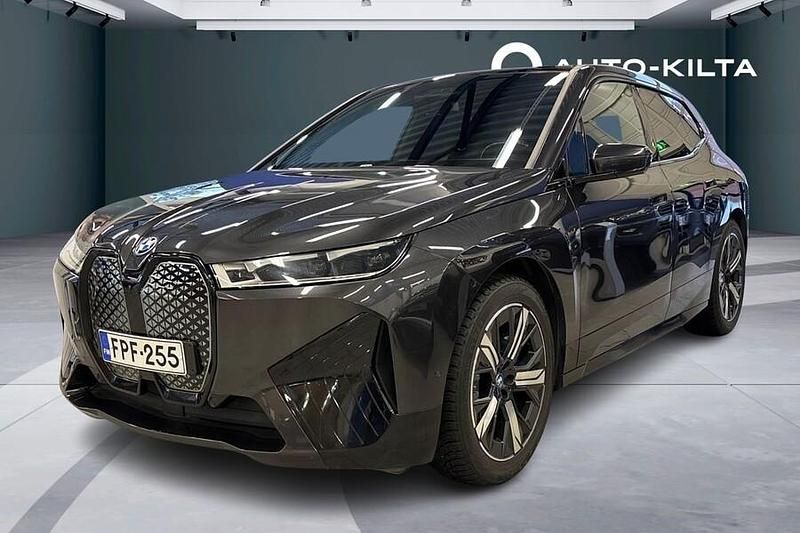 Käytetty BMW iX Comfort Edition 239 kW (326 HP) 2022 Harmaa Katumaasturi