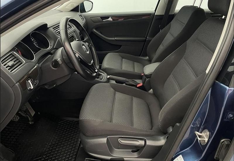 Käytetty VW Jetta 105 HP (77 kW) 2017 Sedan