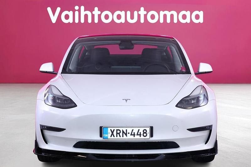 Käytetty Tesla Model 3 258 kW (351 HP) 2021 Sedan