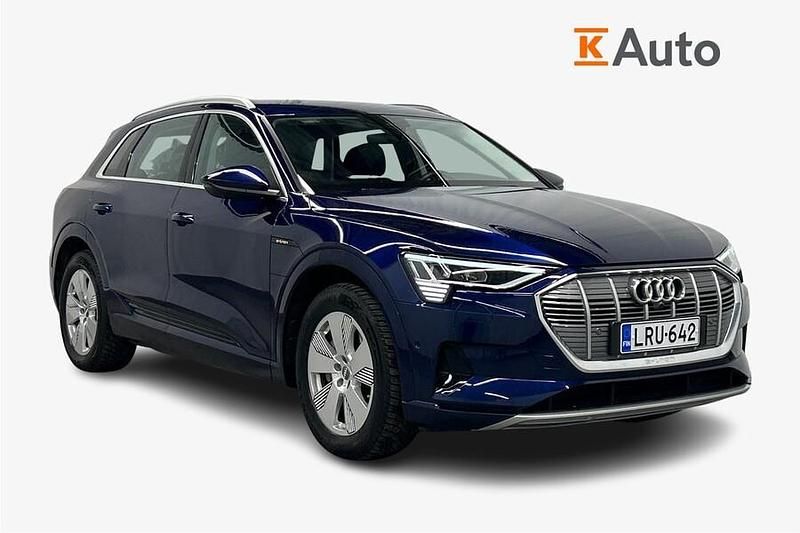 Sininen Käytetty 2023 Audi e-tron Katumaasturi | 39 900 € (Perustarjous) - Kuva 1/3