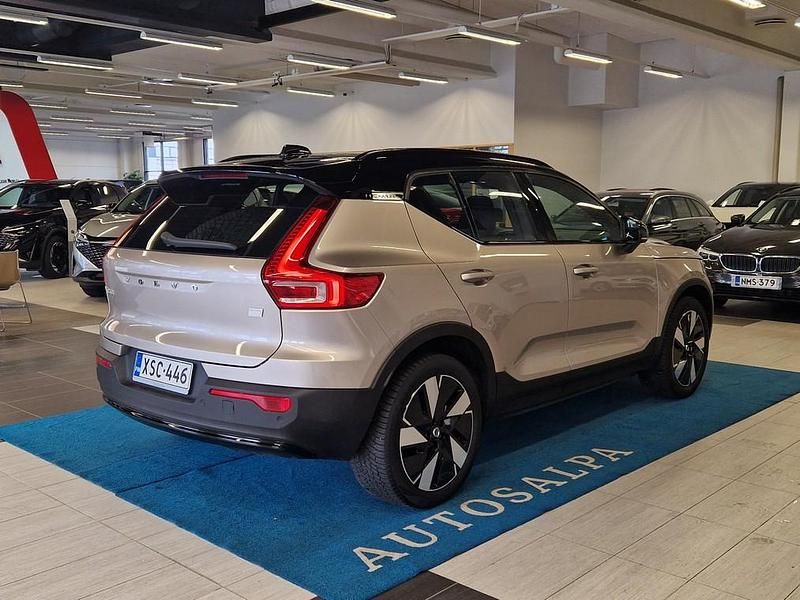 Käytetty Volvo XC40 Plus 185 kW (252 HP) 2024 Katumaasturi
