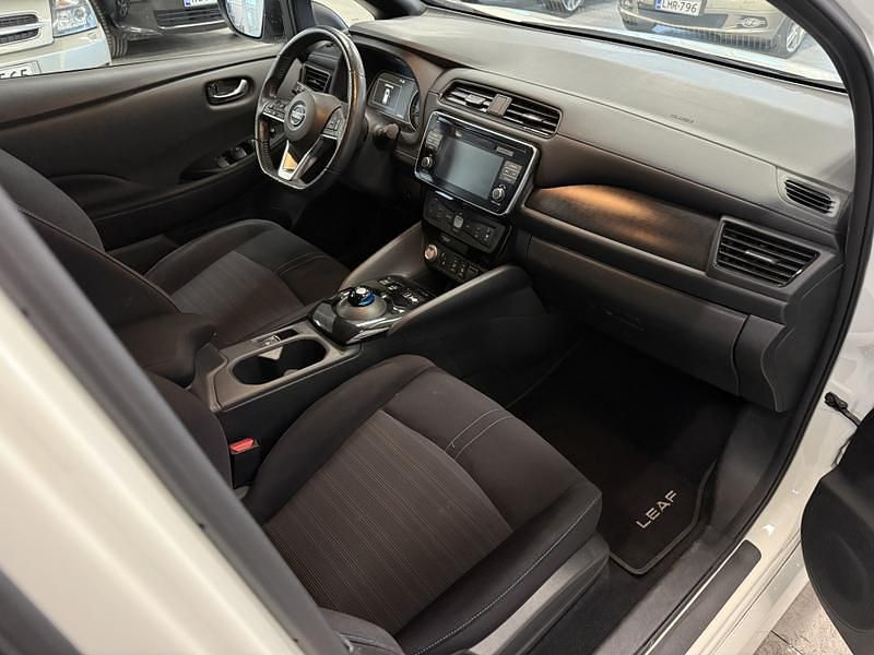 Käytetty Nissan Leaf 360º 2019 Viistoperä