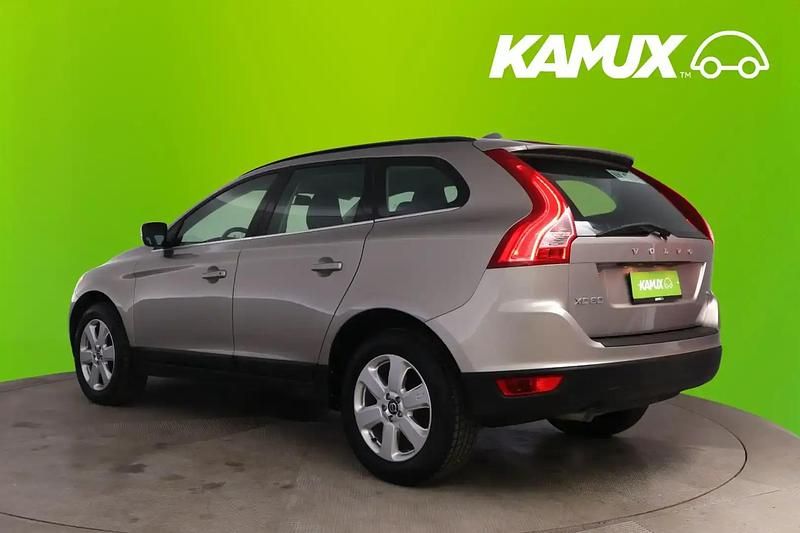 Käytetty Volvo XC60 Momentum 163 HP (119 kW) 2011 Ruskea Katumaasturi