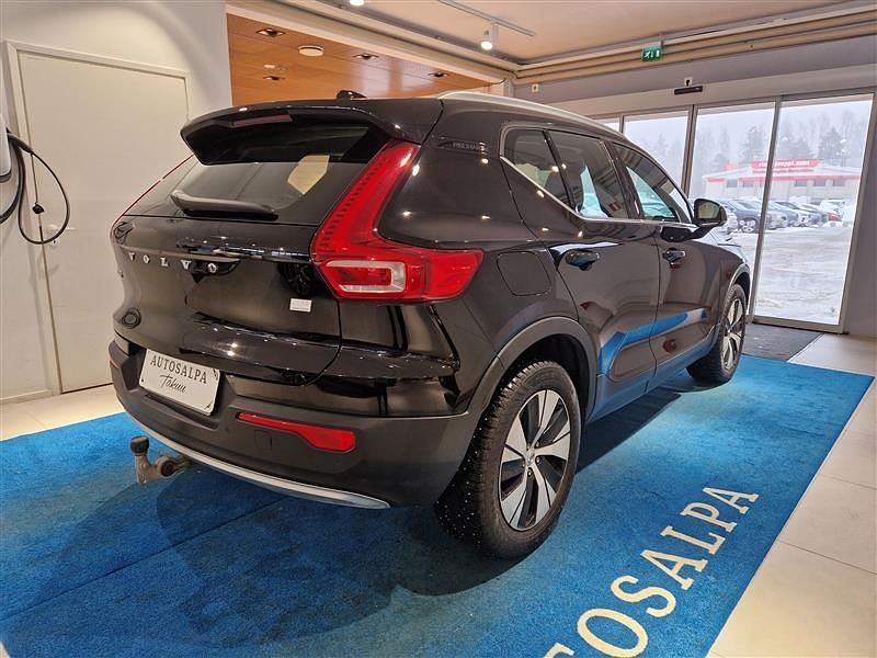 Käytetty Volvo XC40 Business Edition 262 HP (192 kW) 2022 Katumaasturi