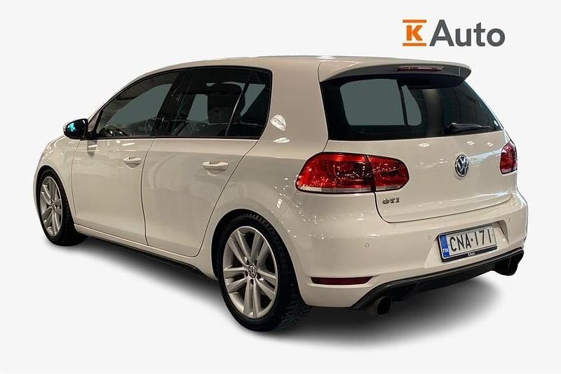 Käytetty VW Golf VI GTI 211 HP (155 kW) 2011 Valkoinen Viistoperä