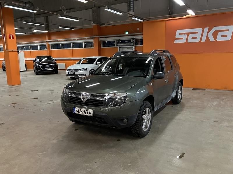 Käytetty 2013 Dacia Duster Lauréate Katumaasturi | 11 900 € (Supertarjous) - Kuva 1/4