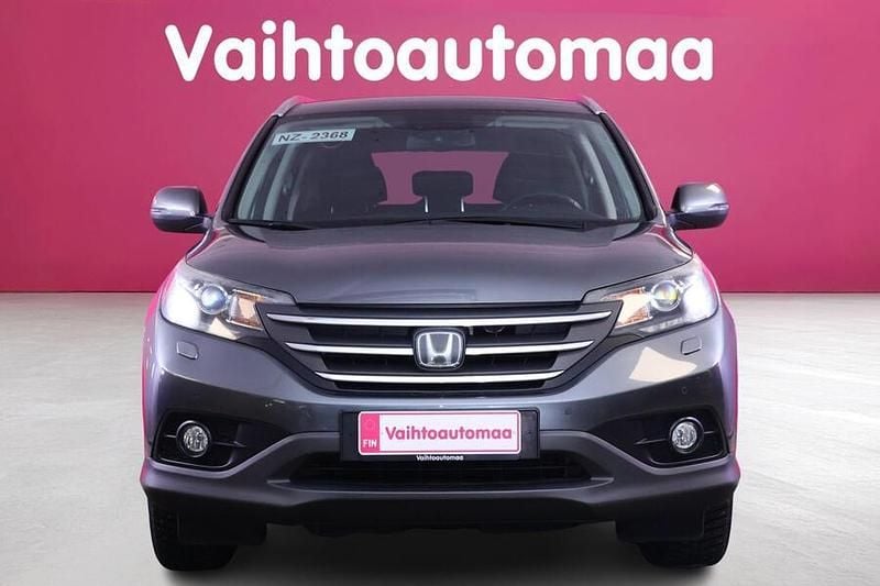 Käytetty Honda CR-V Executive 155 HP (114 kW) 2014 Katumaasturi