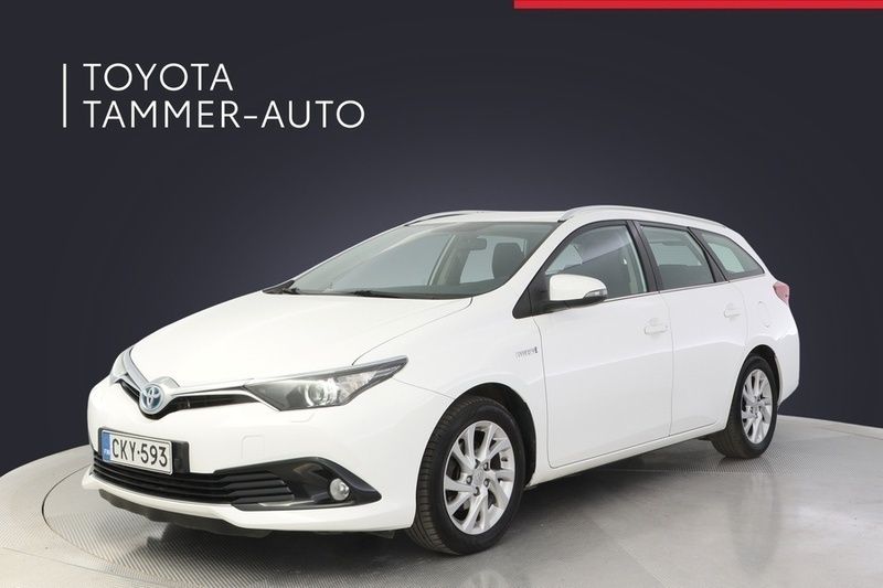 Valkoinen Käytetty 2017 Toyota Auris Touring Sports Active Farmari | 15 480 € (Perustarjous) - Kuva 1/3