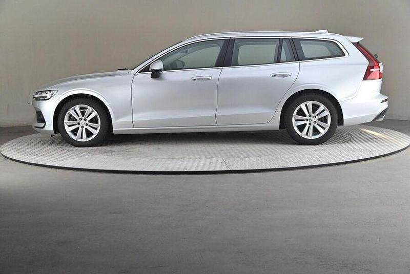 Käytetty Volvo V60 Business Edition 197 HP (144 kW) 2020 Farmari