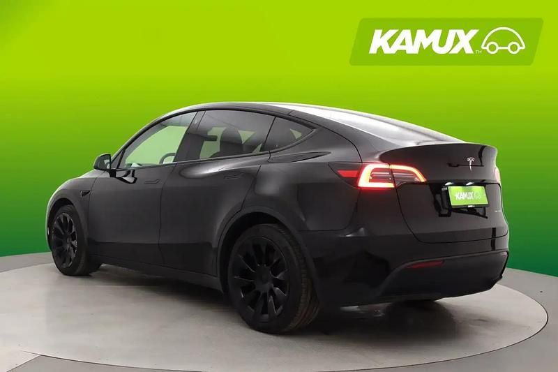 Käytetty Tesla Model Y 378 kW (514 HP) 2023 Musta Katumaasturi