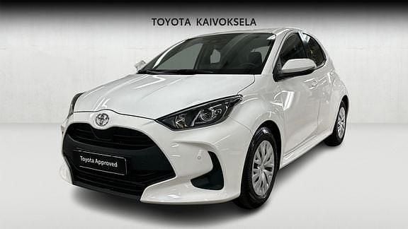 Käytetty Toyota Yaris Life 72 HP (52 kW) 2021 Valkoinen Viistoperä