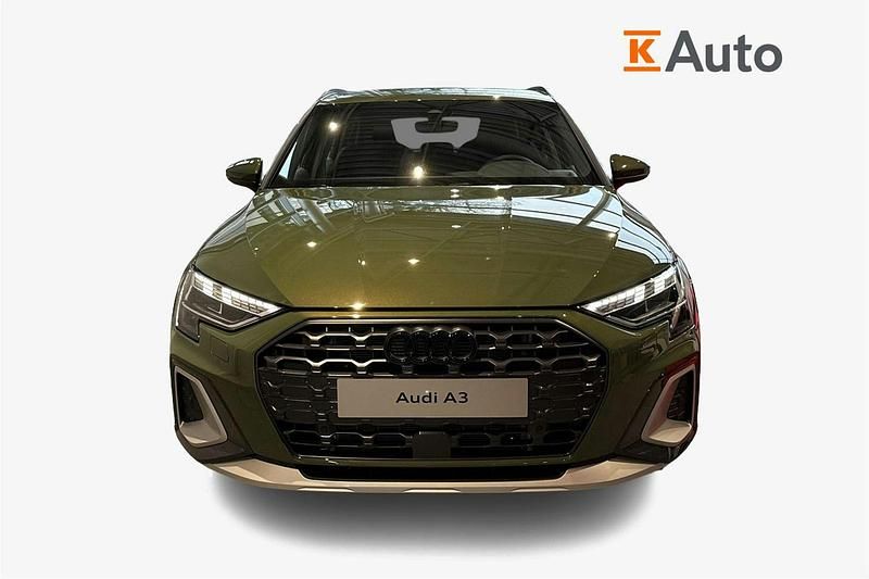 Uusi Audi A3 e-tron 201 HP (147 kW) 2026 Met. vihreä Viistoperä