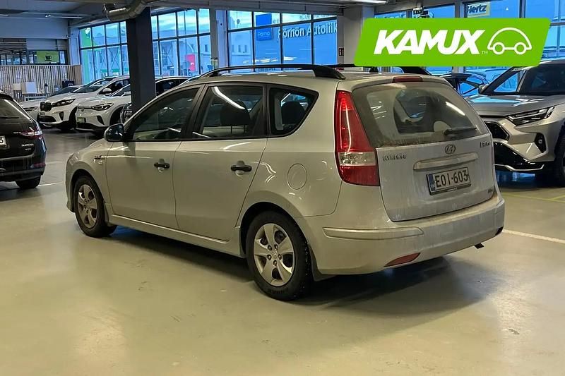 Käytetty Hyundai i30 109 HP (80 kW) 2011 Hopea / harmaa Farmari