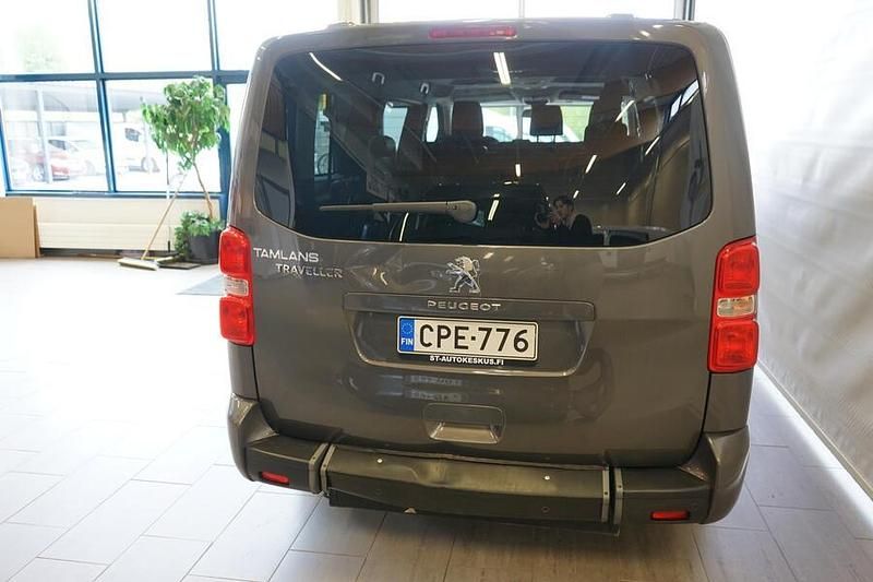 Käytetty Peugeot Traveller 177 HP (130 kW) 2021 Harmaa Tila-auto