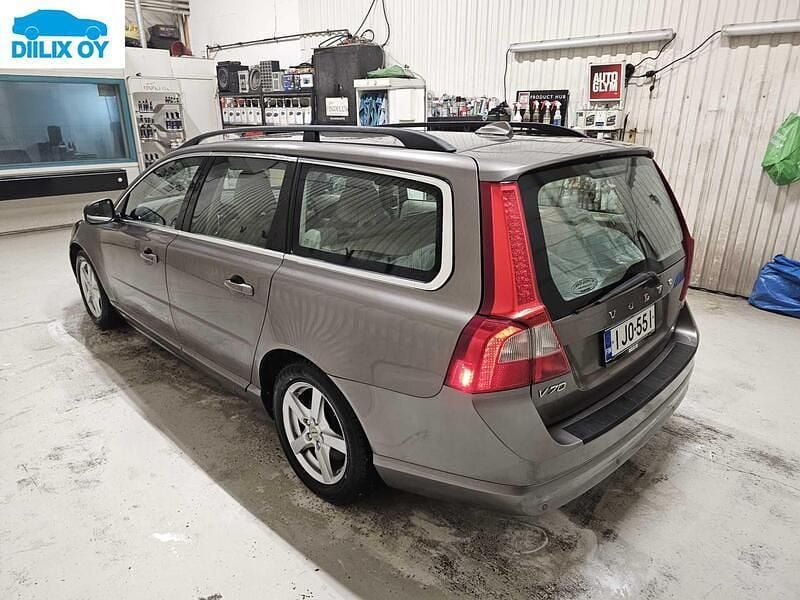 Käytetty Volvo V70 Business Edition 109 HP (80 kW) 2011 Farmari