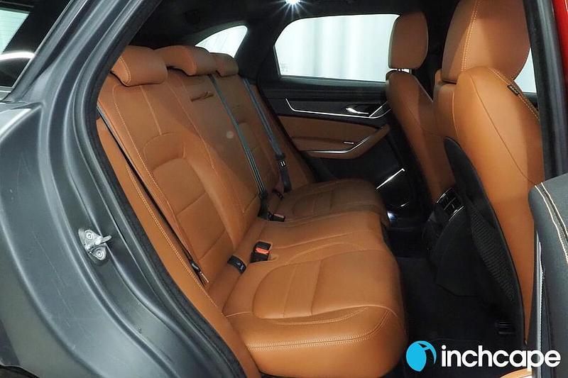 Käytetty Jaguar F-Pace S 301 HP (221 kW) 2021 Katumaasturi