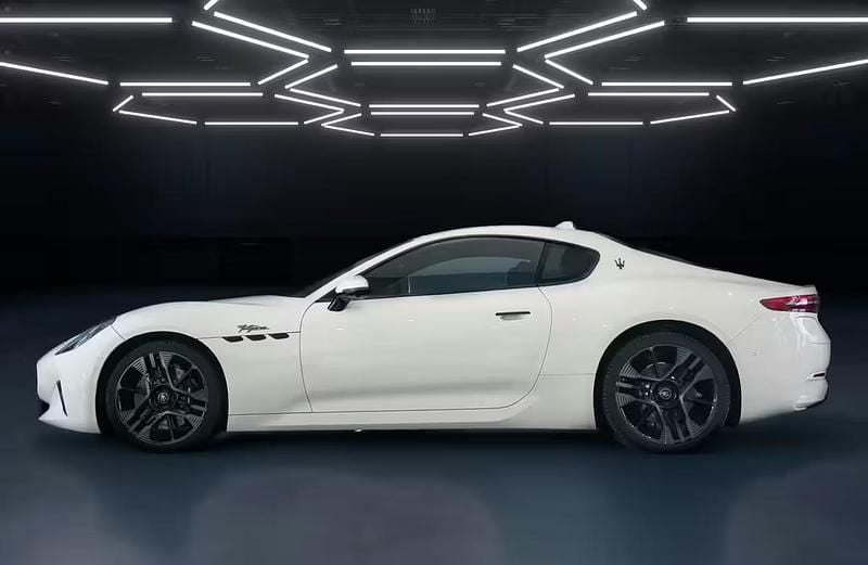 Käytetty Maserati Granturismo 560 kW (762 HP) 2024 Coupe - kaksiovinen