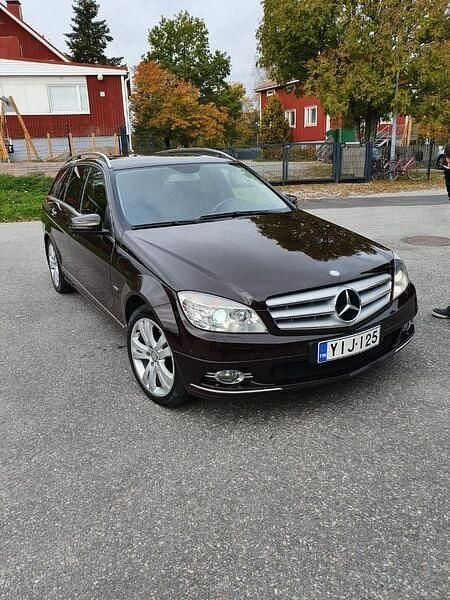Ruskea Käytetty 2010 Mercedes C220 Avantgarde Farmari | 6 990 € (Perustarjous) - Kuva 1/3