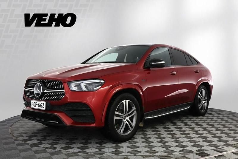 Käytetty Mercedes GLE350 Premium Plus 211 HP (155 kW) 2022 Punainen Coupe - kaksiovinen