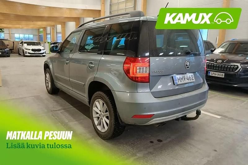 Käytetty Skoda Yeti Style 125 HP (91 kW) 2017 Hopea / harmaa Katumaasturi