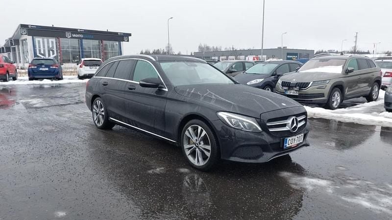 Käytetty Mercedes C350e Business 211 HP (155 kW) 2015 Farmari