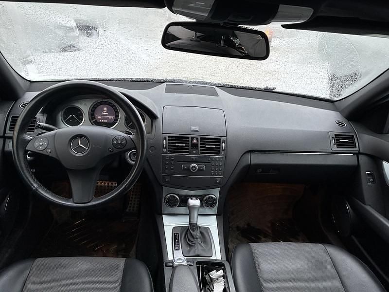 Käytetty Mercedes C180 Business 156 HP (114 kW) 2008 Sedan