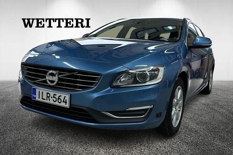 Käytetty Volvo V60 Momentum 150 HP (110 kW) 2014 Sininen Farmari