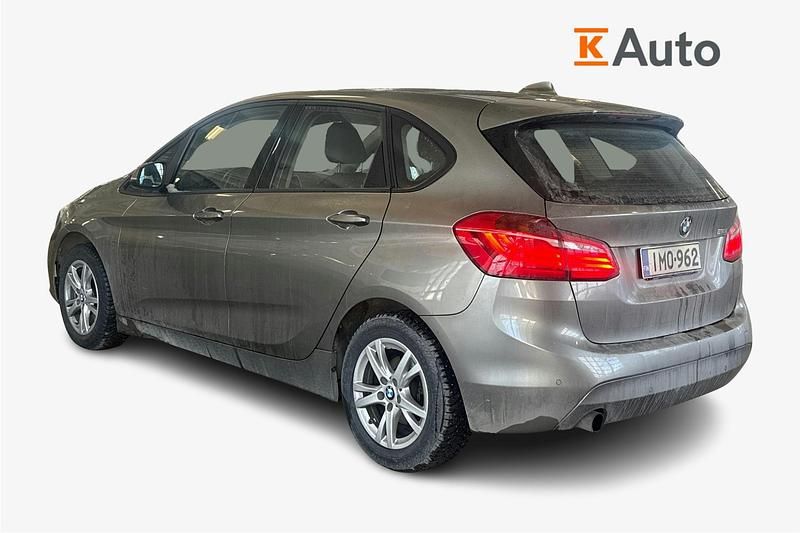 Käytetty BMW 218 Active Tourer 134 HP (98 kW) 2016 Hopea Tila-auto