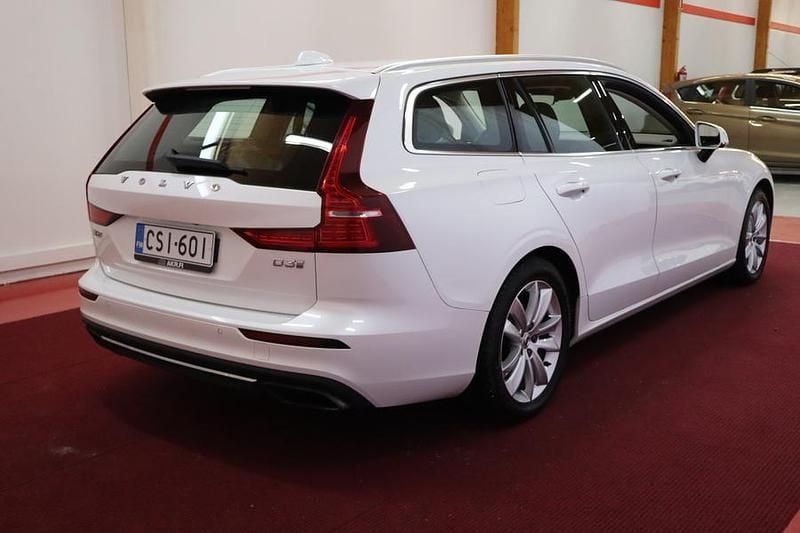 Käytetty Volvo V60 Inscription 150 HP (110 kW) 2018 Farmari