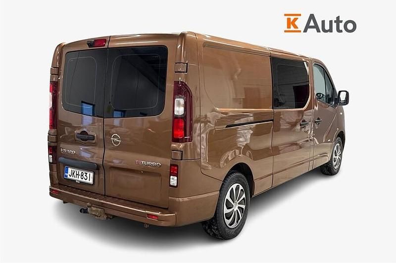 Käytetty Opel Vivaro Sportive 146 HP (107 kW) 2017 Met. ruskea (beige) Tila-auto