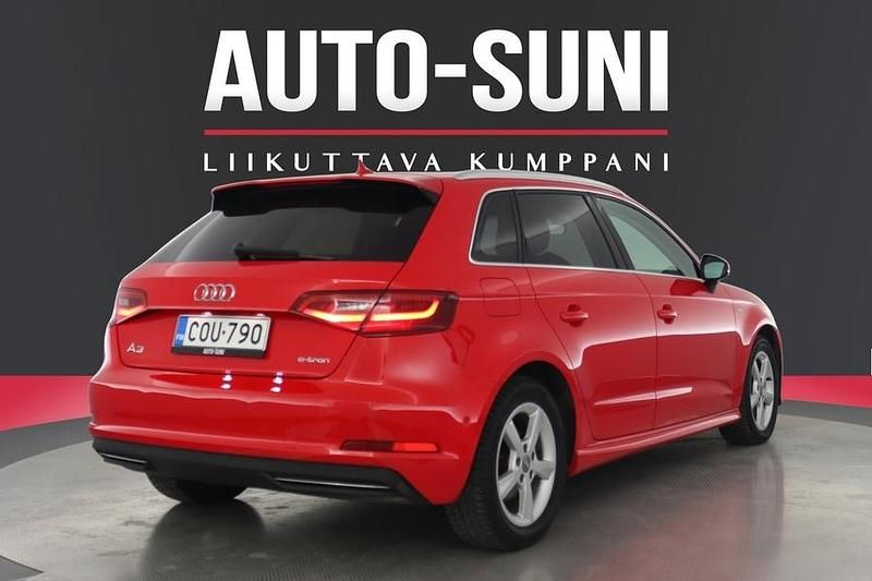 Käytetty Audi A3 Sportback e-tron Business 150 HP (110 kW) 2016 Viistoperä