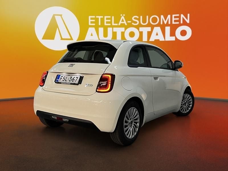 Käytetty Fiat 500e Connect 86 kW (118 HP) 2023 Valkoinen Viistoperä