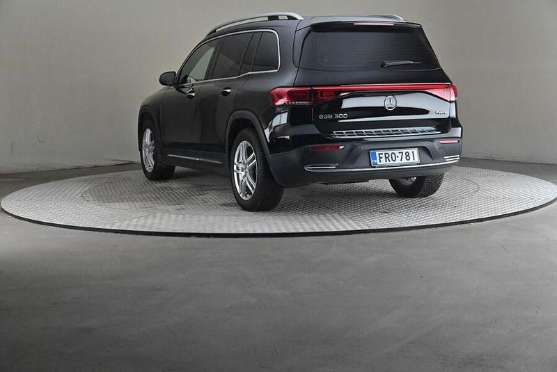 Käytetty Mercedes EQB300 Business 167 kW (228 HP) 2023 Katumaasturi