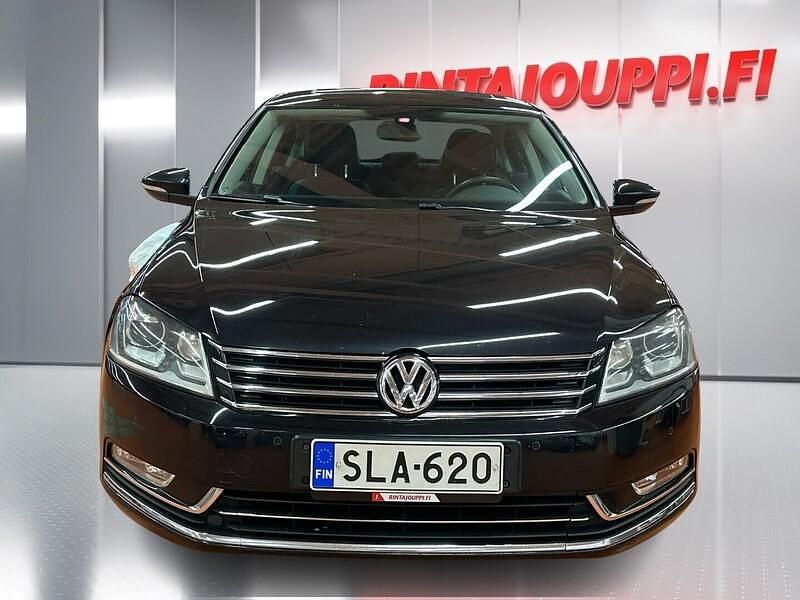 Käytetty VW Passat Highline 160 HP (117 kW) 2012 Sedan
