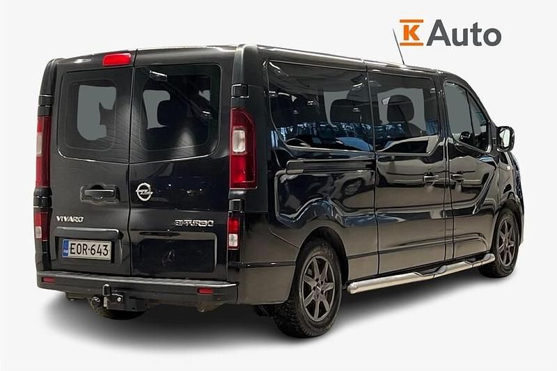 Käytetty Opel Vivaro 125 HP (91 kW) 2017 Musta Tila-auto