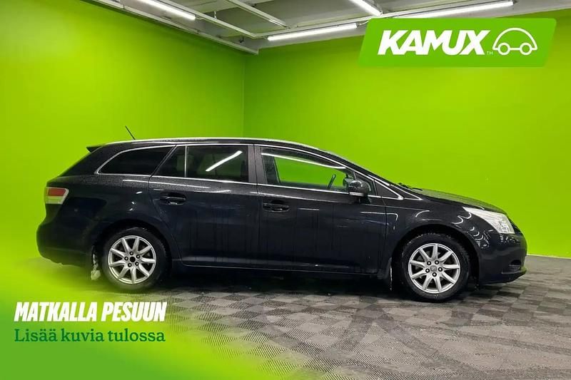 Käytetty Toyota Avensis Edition 147 HP (108 kW) 2011 Musta Farmari