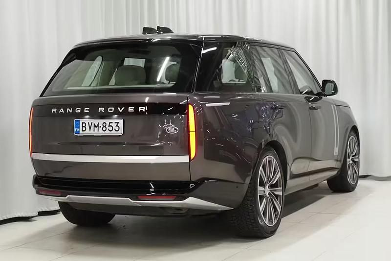 Käytetty Land Rover Range Rover Autobiography 441 HP (324 kW) 2022 Katumaasturi